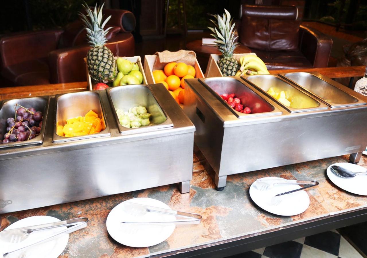 Hotel Y Centro De Eventos Manquehue Las Condes 圣地亚哥 外观 照片