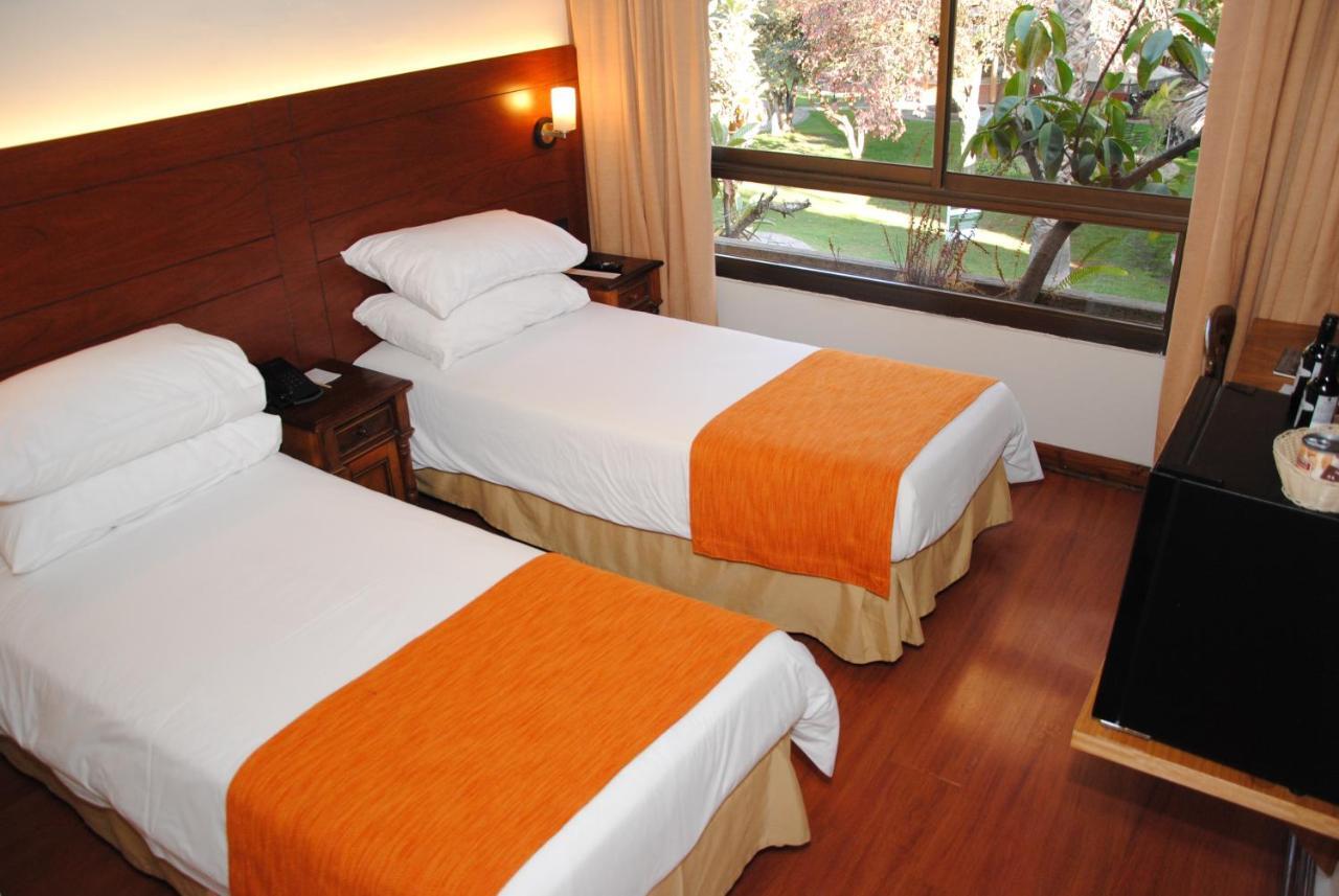 Hotel Y Centro De Eventos Manquehue Las Condes 圣地亚哥 外观 照片